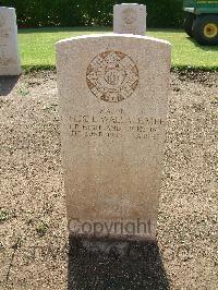 Heliopolis War Cemetery - Wallace, George Henry De Laval